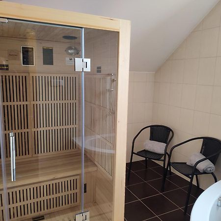 Penzion A Restaurace Na Salasi Hutisko Kültér fotó