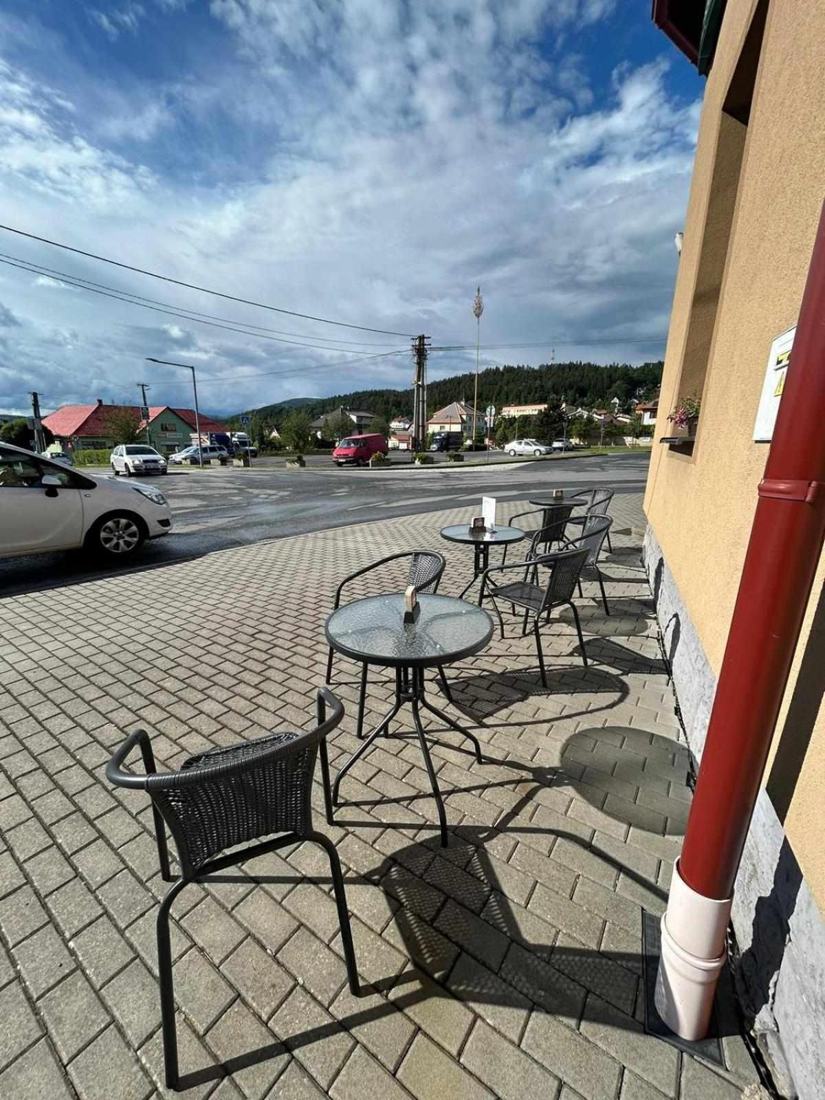 Penzion A Restaurace Na Salasi Hutisko Kültér fotó