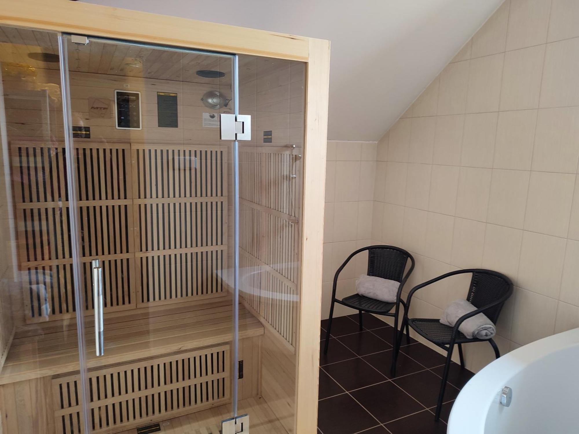 Penzion A Restaurace Na Salasi Hutisko Kültér fotó
